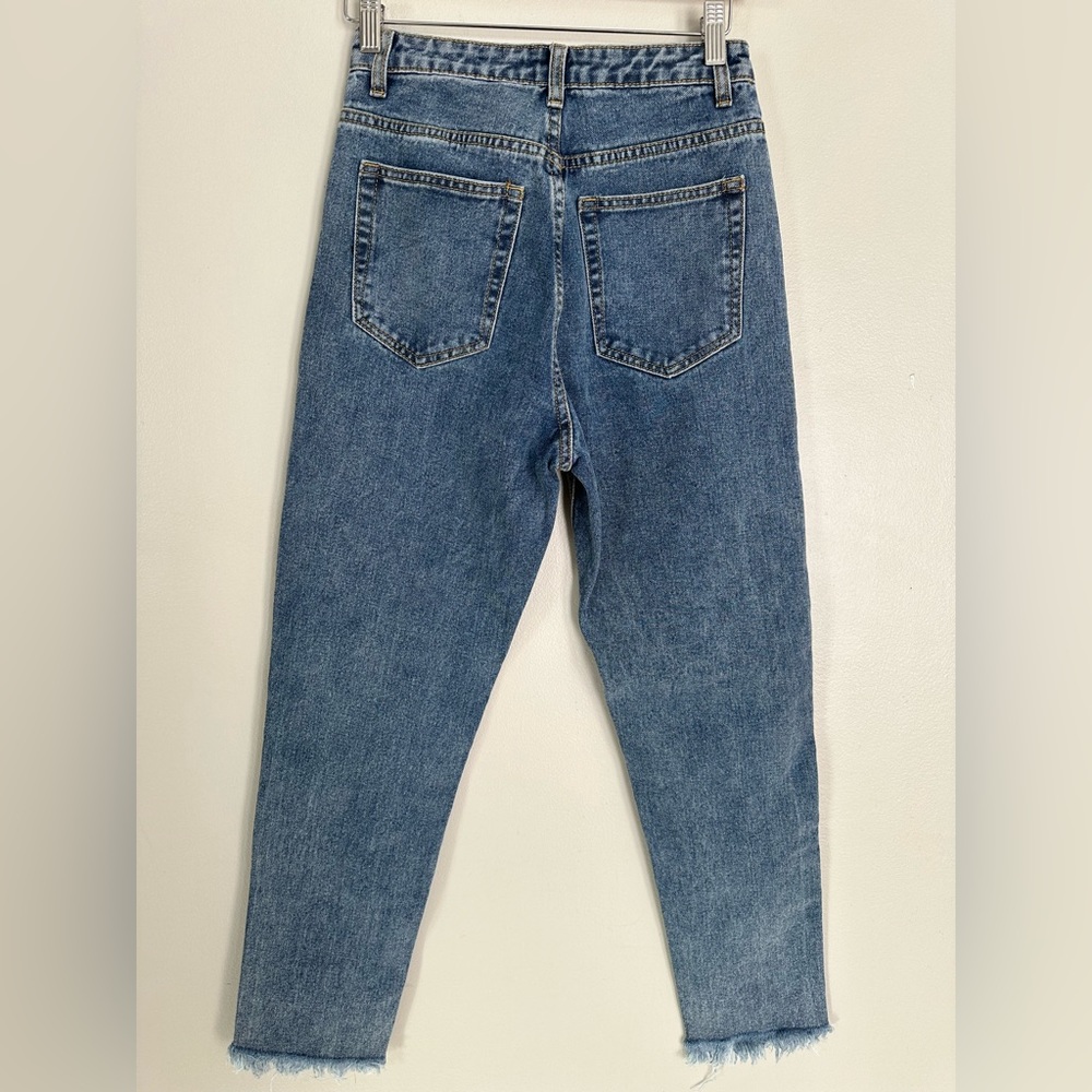 PrettyLittleThing Raw Hem Knee Rip Slim Fit Mom Jeans size US 0 - Picture 4 of 9